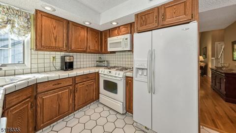 33 Birch Ln, Wayne, NJ 07470 photo 15
