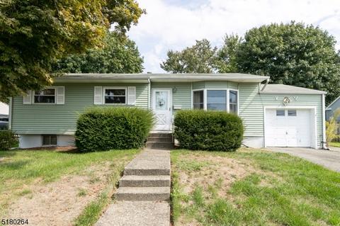 4 Lawrence Dr, Hackettstown, NJ 07840 photo 1