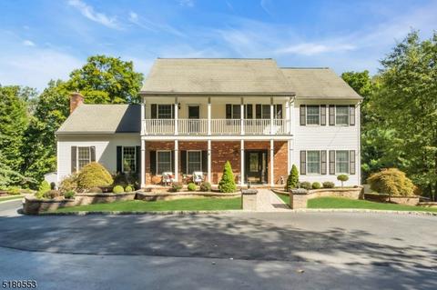 69 Old Mountain Rd, Lebanon, NJ 08833
