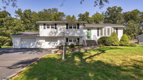 15 Robin Rd, Wayne, NJ 07470 photo 1