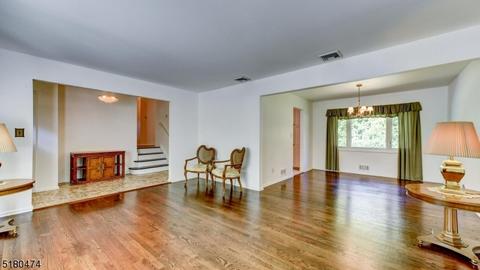 15 Robin Rd, Wayne, NJ 07470 photo 12