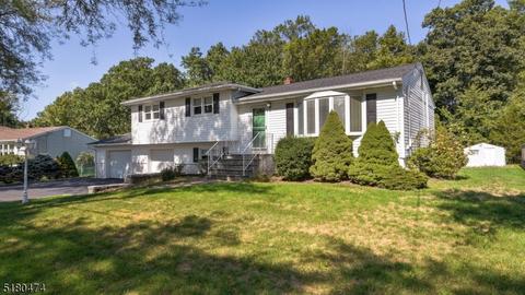 15 Robin Rd, Wayne, NJ 07470 photo 4