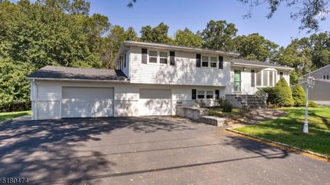 15 Robin Rd, Wayne, NJ 07470 photo 3