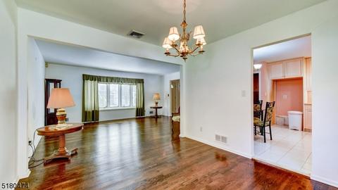 15 Robin Rd, Wayne, NJ 07470 photo 14