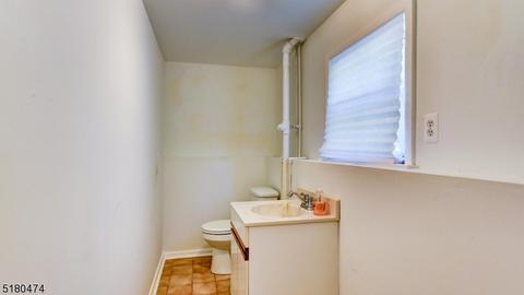15 Robin Rd, Wayne, NJ 07470 photo 29