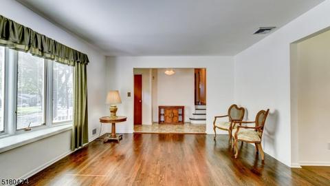 15 Robin Rd, Wayne, NJ 07470 photo 11