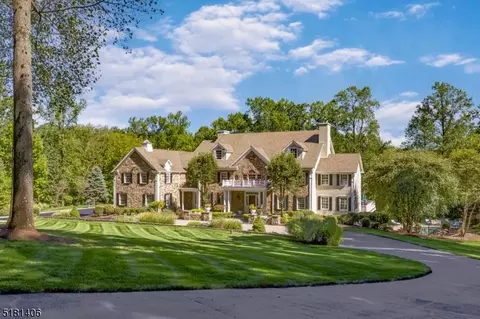 65 Charles Rd, Bernardsville, NJ 07924