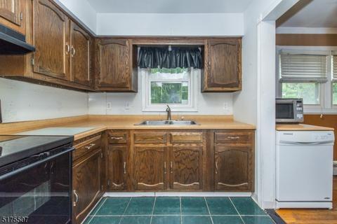 11 Park Ave, Dover, NJ 07801 photo 16
