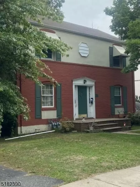 25 Armstrong St #2, South Bound Brook, NJ 08880