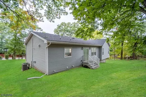689 Ratzer Rd, Wayne, NJ 07470 photo 2