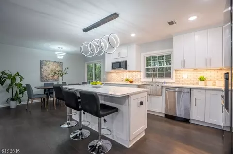689 Ratzer Rd, Wayne, NJ 07470 photo 6