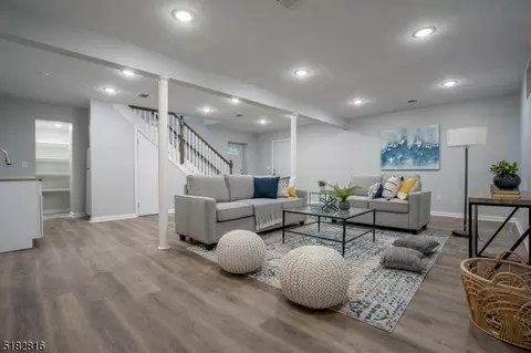 689 Ratzer Rd, Wayne, NJ 07470 photo 19