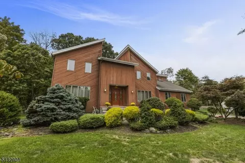 4 Fletcher Dr, Montville, NJ 07045