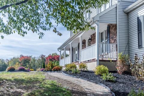 19 Jocelyn Ct, Hampton, NJ 08827 photo 4