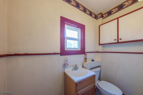 601 E 7th St, Plainfield, NJ 07060 photo 12