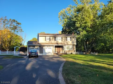 52 Deer Hill Rd, Lebanon, NJ 08833