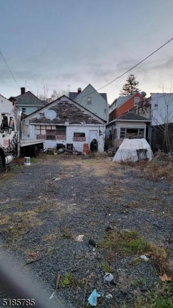 260 10th Ave, Paterson City, NJ 07524