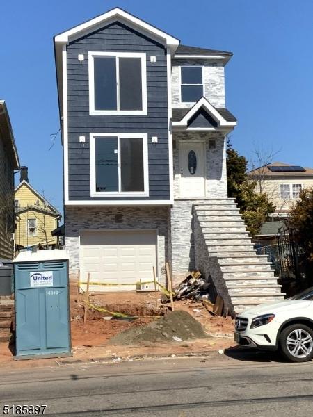 31 S 5th St, Elizabeth City, NJ 07206