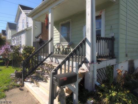 24 Howard St, North Plainfield, NJ 07060