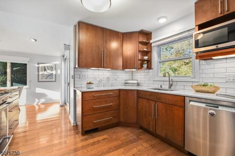11 Harvey Dr, Summit, NJ 07901 photo 13