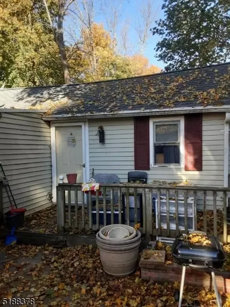 13 Lee Ave, Jefferson, NJ 07849
