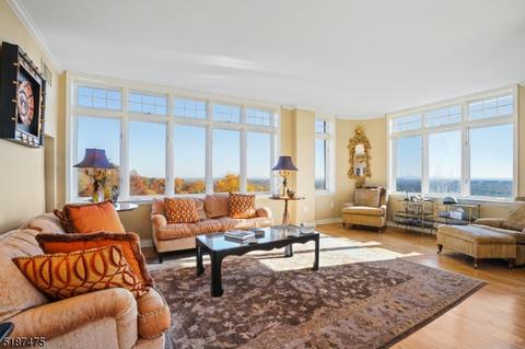616 South Orange Avenue #7K, Maplewood Twp., NJ 07040