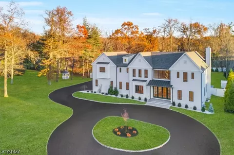 3 Hemshire Dr, Livingston, NJ 07039