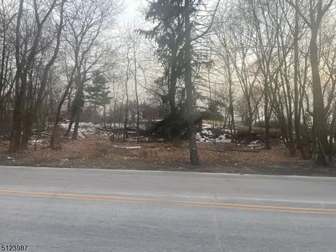 288 Pompton Rd, Wayne Twp, NJ 07470