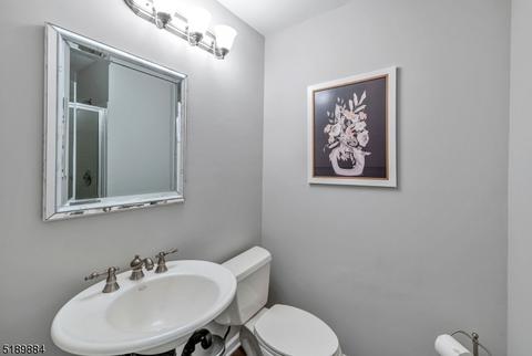16 Lowell Dr, Wayne, NJ 07470 photo 15