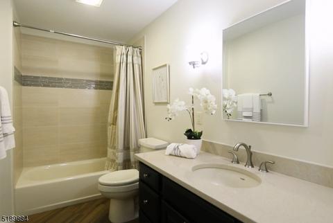 16 Lowell Dr, Wayne, NJ 07470 photo 23