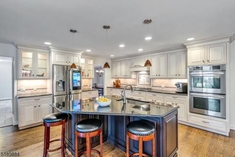 16 Lowell Dr, Wayne, NJ 07470 photo 9