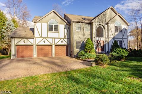 608 W Shore Trl, Sparta, NJ 07871