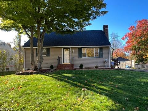 615 Townsend Pl, North Plainfield, NJ 07063 photo 1