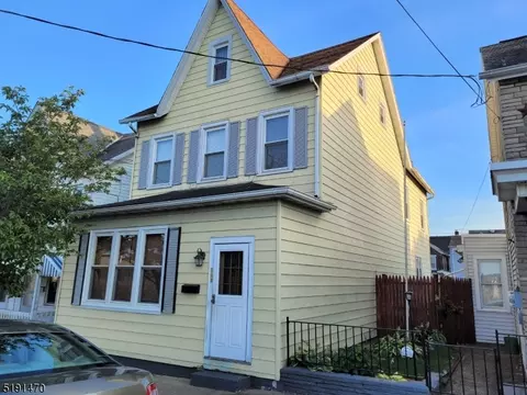 214 Filmore St, Phillipsburg, NJ 08865