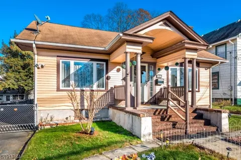 233 S Washington Ave, Dunellen, NJ 08812