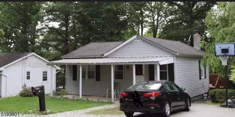 106 Idalroy Trl, Hopatcong, NJ 07843