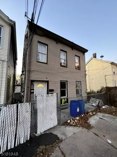 22 Seeley St, Paterson, NJ 07501