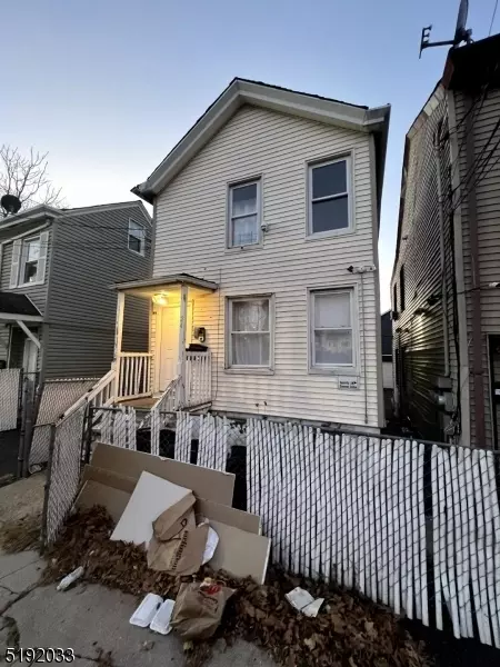 24 Seeley St, Paterson, NJ 07501