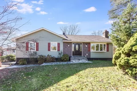 15 Reynolds Ave, Parsippany, NJ 07054
