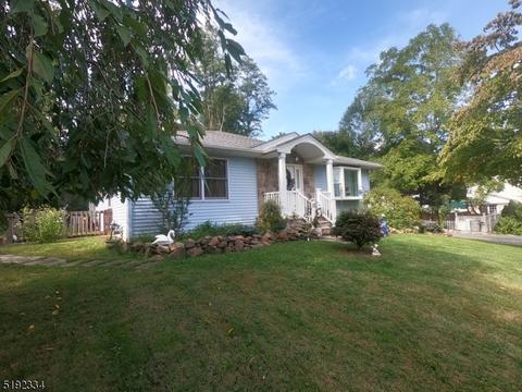 18 Daugherty Ave, Gillette, NJ 07933 photo 2