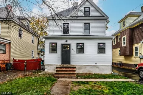 921 W 5th St, Plainfield, NJ 07063