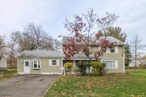 52 Baldwin Ave, Franklin Twp, NJ 08873