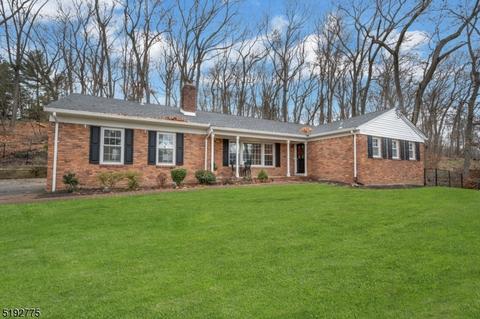 21 Junard Dr, Morristown, NJ 07960 photo 1