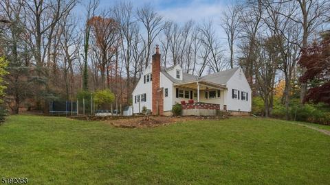 379 North Dr, North Plainfield, NJ 07060 photo 2