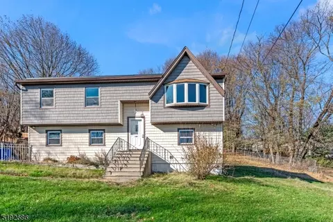120 Lakeside Blvd, Hopatcong, NJ 07843