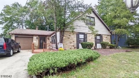 23 10th Ave, Monroe Township, NJ 08831