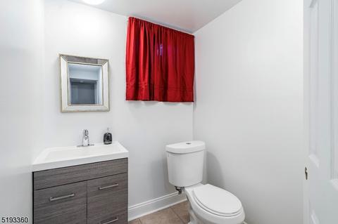 505 Berkeley Ave, City Of Orange, NJ 07050 photo 27