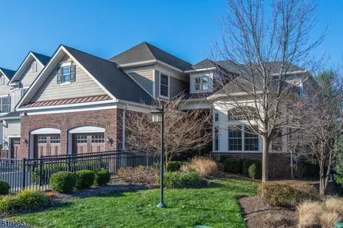 22 Wheatsheaf Farm Rd, Morristown, NJ 07960