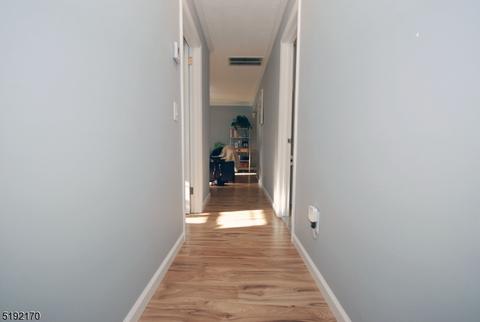 104 Cap Ln, Middlesex, NJ 08846 photo 13