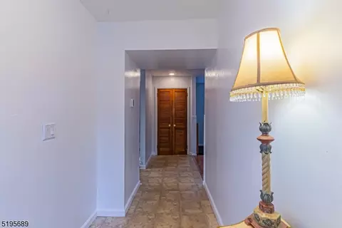 18 Zinnia Dr, Vernon Twp., NJ 07418